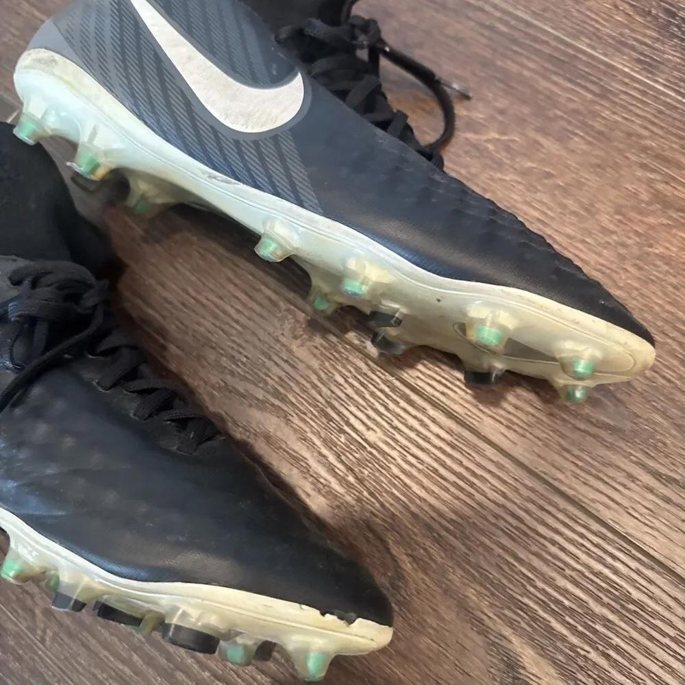 Nike Men's Magista Orden II 2 FG Black Soccer Cleats Boots (843812-002) Size 10